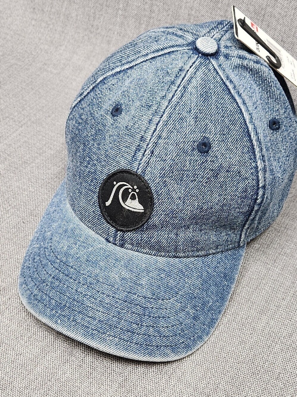 Quicksilver Denim Logo Adjustable Snapback Hat. 100% Cotton.
